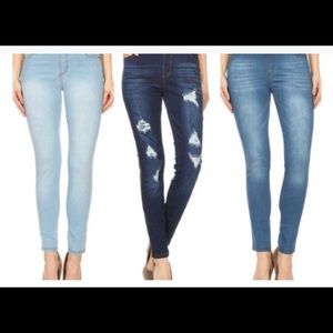 Distressed jeggings with tag brand new by Jvini